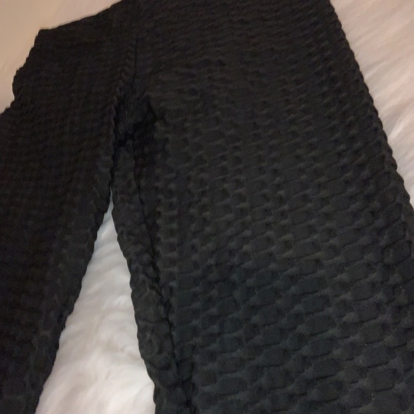 Black textured leggings - Picture 2 of 4
